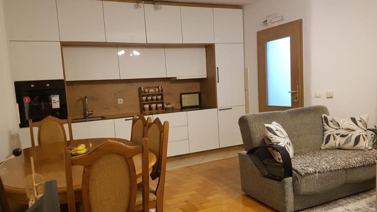 Redon Apartment Prishtinë Ngoại thất bức ảnh